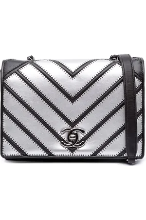 CHANEL 2016-2017 Small Chevron Lambskin Couture Flap crossbody bag