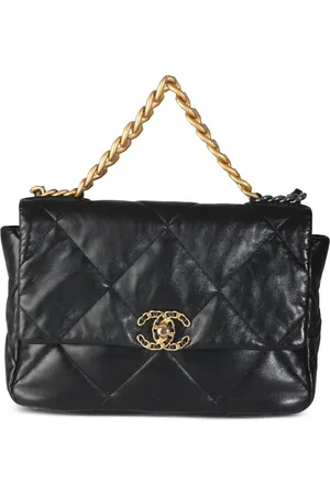 CHANEL Bolso de hombro grande con solapa acolchada