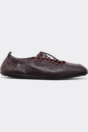 FERRARI Bailarina de piel con cordones