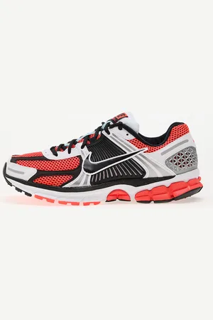 Nike Zapatillas Zoom Vomero 5 Se / EUR 44