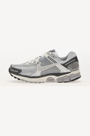 Nike Zapatillas W Zoom Vomero 5 / EUR 35.5