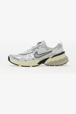 Nike Zapatillas V2K Run / EUR 42