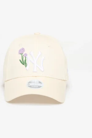 New Era New York Yankees Womens MLB Beaded 9FORTY Adjustable Cap Universal