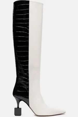 Jacquemus Botas Mujer color
