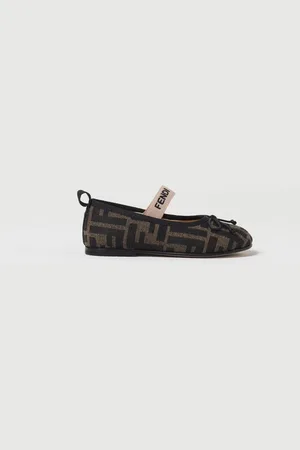 Fendi Zapatos Niños color