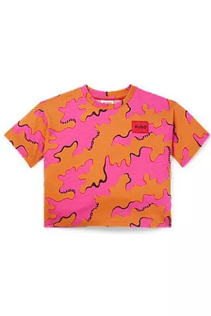 HUGO BOSS Niños Camisetas - Camiseta para niños con estampado de temporada y etiqueta con logo roja