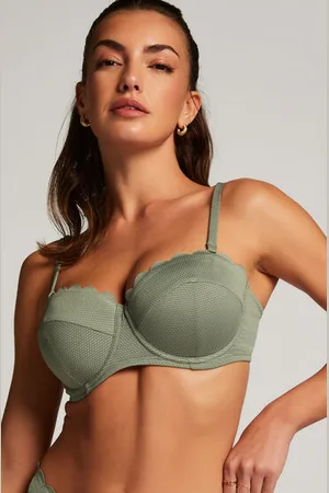 Hunkemöller Top de bikini preformado con efecto realce Scallop Copa A - E