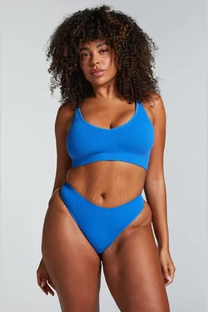 Hunkemöller Tanga de tiro alto Dianne