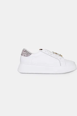 Imperial Zapatillas con bordado y detalles bijoux