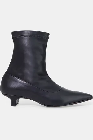 Imperial Botines con punta y tacón bajo