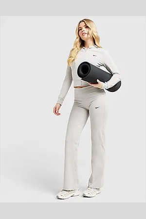 Nike Pantalones Essential Fold-Over Flare
