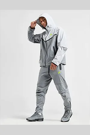 Nike Pantalón Tech Woven