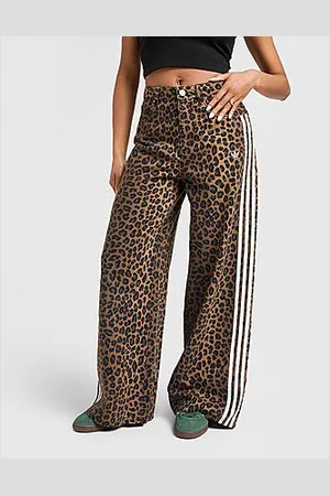 adidas Vaqueros con estampado de leopardo