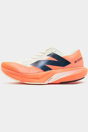 New Balance FuelCell Rebel v4