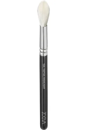 ZOEVA Brocha 134 Vegan Detail Highlight de