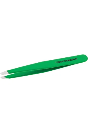 Tweezerman Pinzas Inclinadas de - Verde manzana