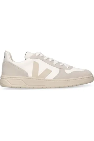Veja Sneakers V-10