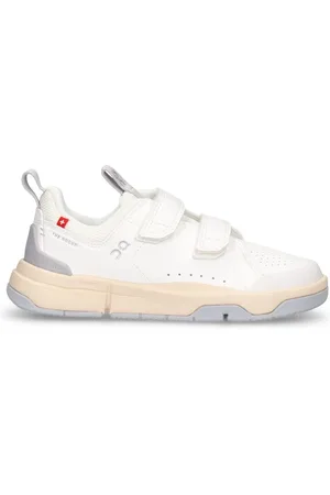 On Running Sneakers The Roger