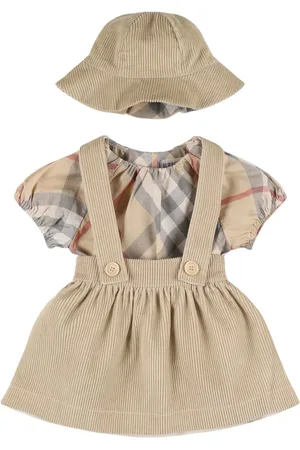 Burberry Peto, Pelele Y Gorrito De Algodón