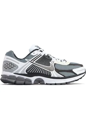 Nike Sneakers Zoom Vomero 5
