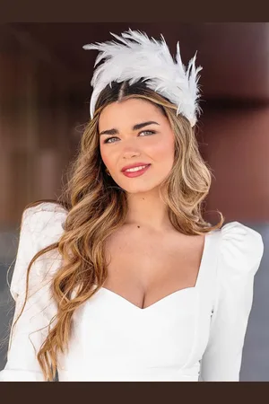 Mariquita Trasquilá Diadema plumas caleta
