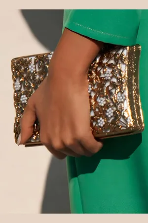 Mariquita Trasquilá Clutch joya florecitas