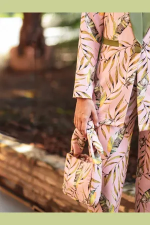 Mariquita Trasquilá Bolso invitada ragusa rosa