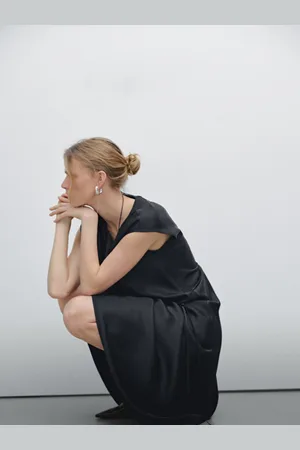 Massimo Dutti Vestido Midi Fluido Satinado