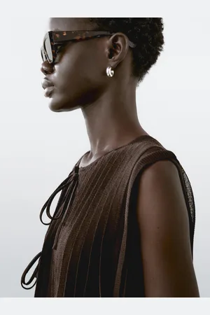 Massimo Dutti Chaleco Lazada Detalle Plisado