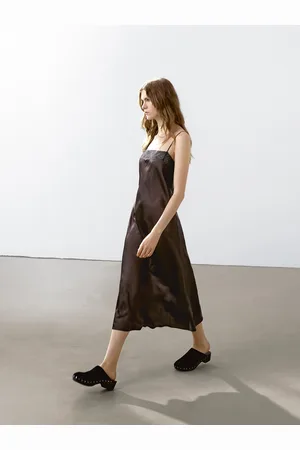 Massimo Dutti Vestido Midi Fluido Detalle Encaje