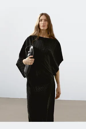 Massimo Dutti Vestido Largo Fluido Detalle Textura