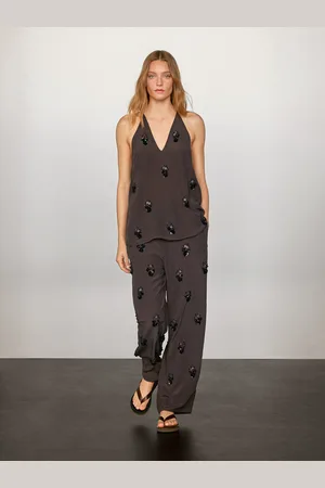 Massimo Dutti Top Fluido Apliques Flor