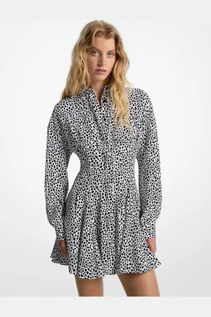 Michael Kors MKVestido camisero plisado de crepé con estampado de guepardo - - Michael Kors