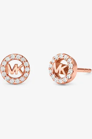 Michael Kors MKPendientes de tuerca Fulton de plata de ley con chapado en metales preciosos, incrustaciones y adorno de logotipo - Rosa - Michael Kors
