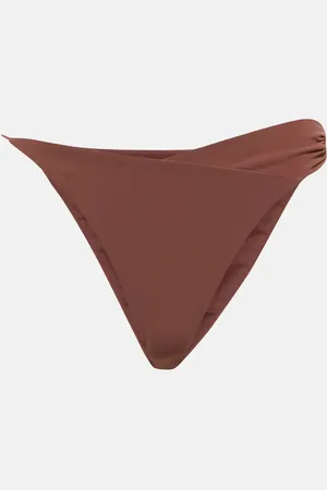 Nensi Dojaka Braga de bikini