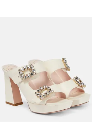 Roger Vivier Sandalias de piel adornada