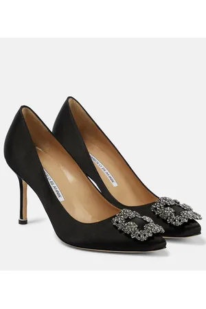 Manolo Blahnik Salones Hangisi 90 de satén adornados