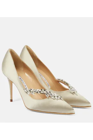 Manolo Blahnik Salones Nadira 90 de satén adornados