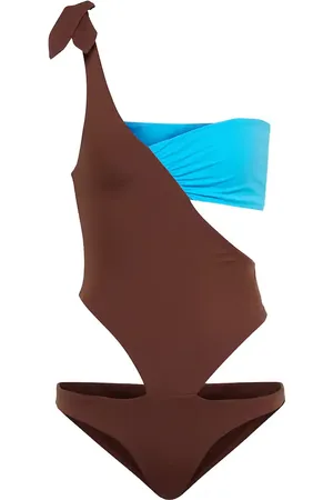 Nensi Dojaka Bañador con un solo hombro