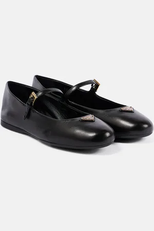 Prada Zapatos planos Mary Jane de piel