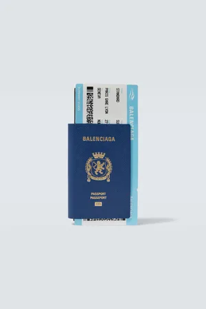 Balenciaga Cartera Passport de piel