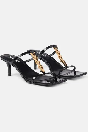 VERSACE Sandalias 40 de charol