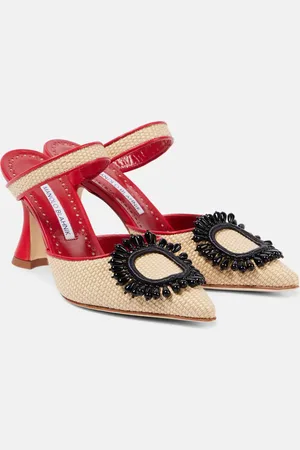 Manolo Blahnik Mules Atika 90 de rafia adornados