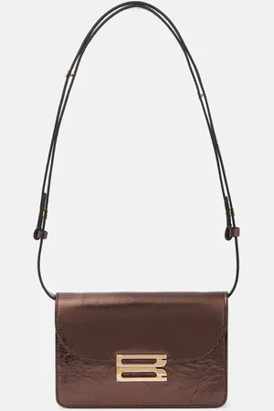 Victoria Beckham Bolso al hombro B Buckle Nano de piel metalizada