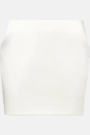 Ilkyaz Ozel Minifalda Meringue de satén