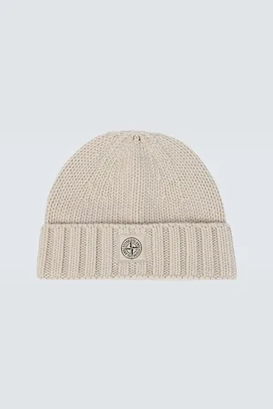 Stone Island Gorro de lana virgen con logo