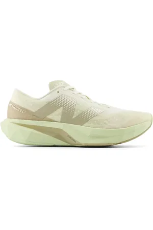 New Balance Unisex FuelCell Rebel v4, Talla 40.5