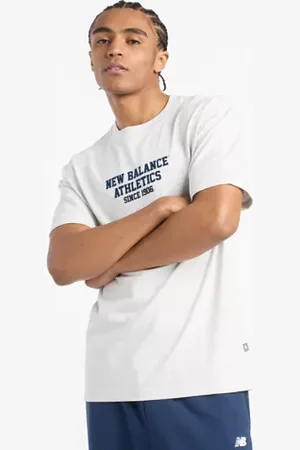 New Balance Hombre Varsity Graphic T-Shirt, Algodón, Talla 2XL
