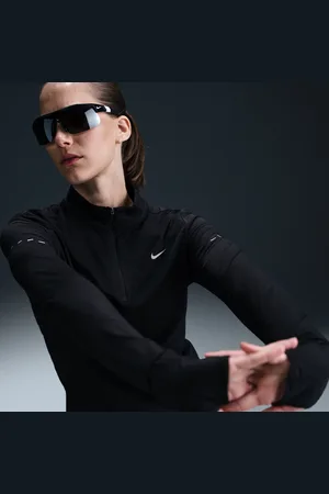 Nike Swift Camiseta de running Dri-FIT con cremallera de 1/4 y protección UV - Mujer