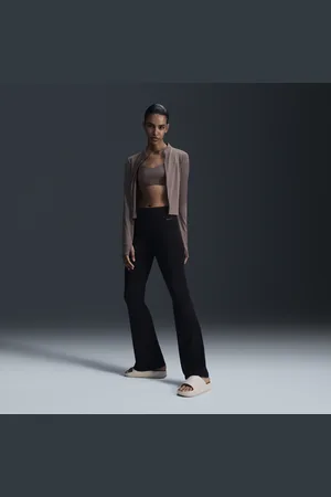Nike Zenvy Leggings acampanados de talle alto - Mujer